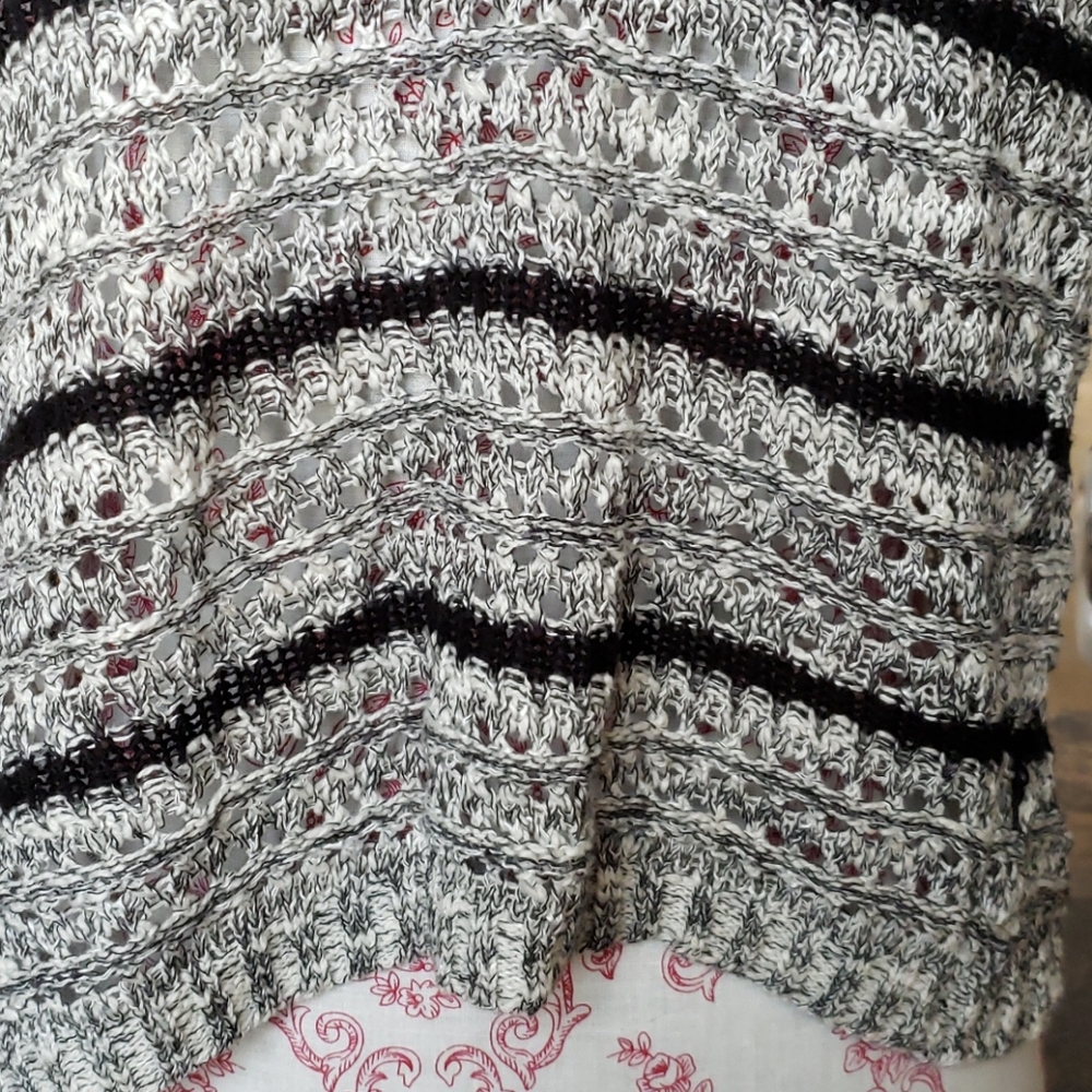 Sweater - Picture 5 of 5